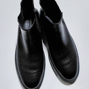 BANANA REPUBLIC Women's Black Chelsea Lug Sole Leather Boots - 9